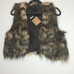 STEVE MADDEN Faux Fur Multi color vest